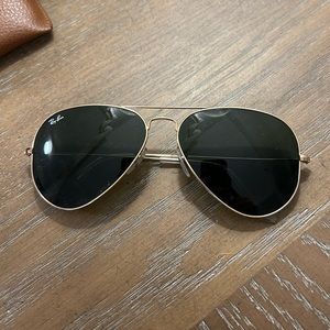 Women’s Ray Ban original Aviator sunglasses
